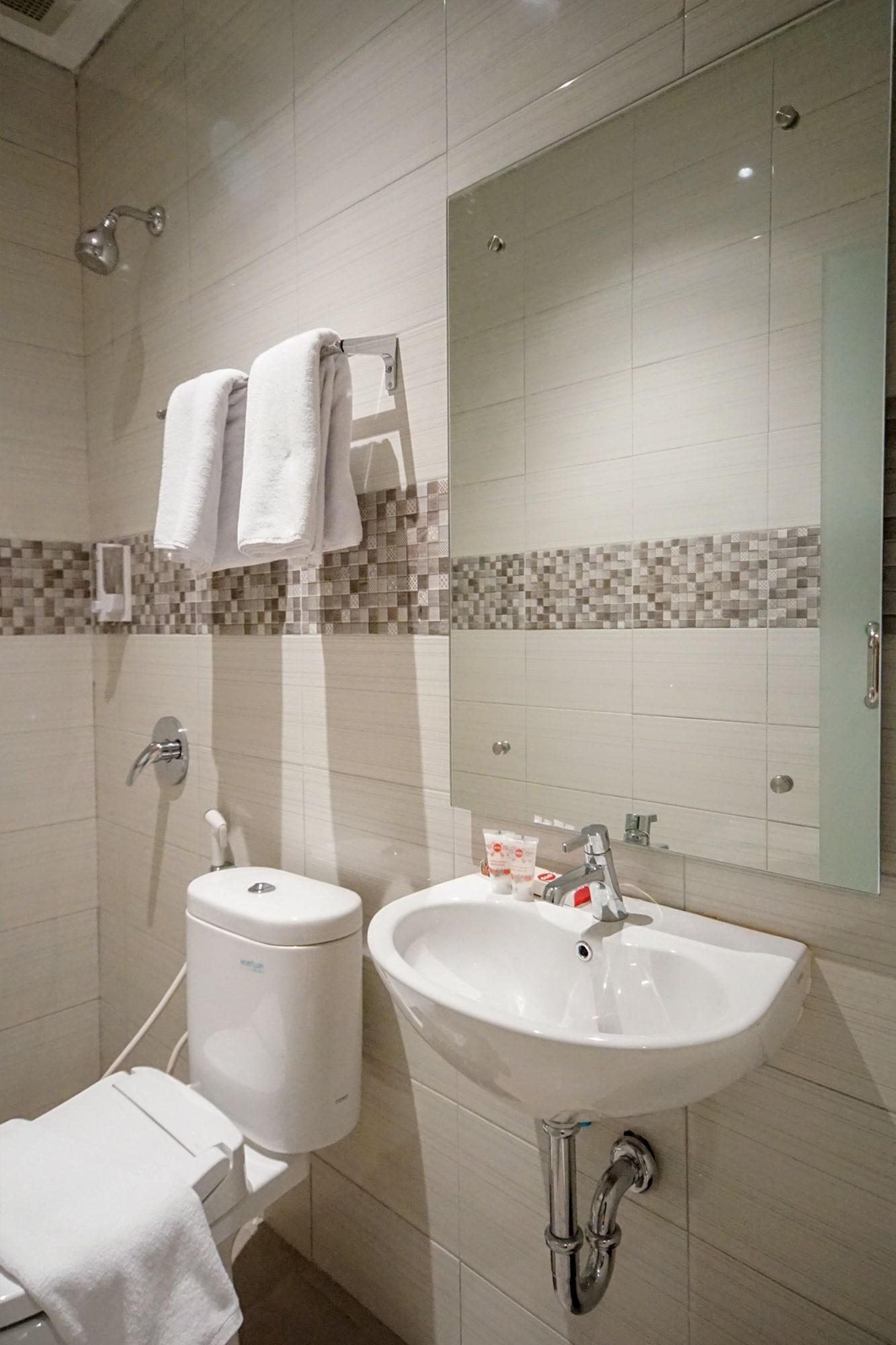 โอโย 344 Kr โฮเต็ล Hotel ปาเลมบัง ภายนอก รูปภาพ